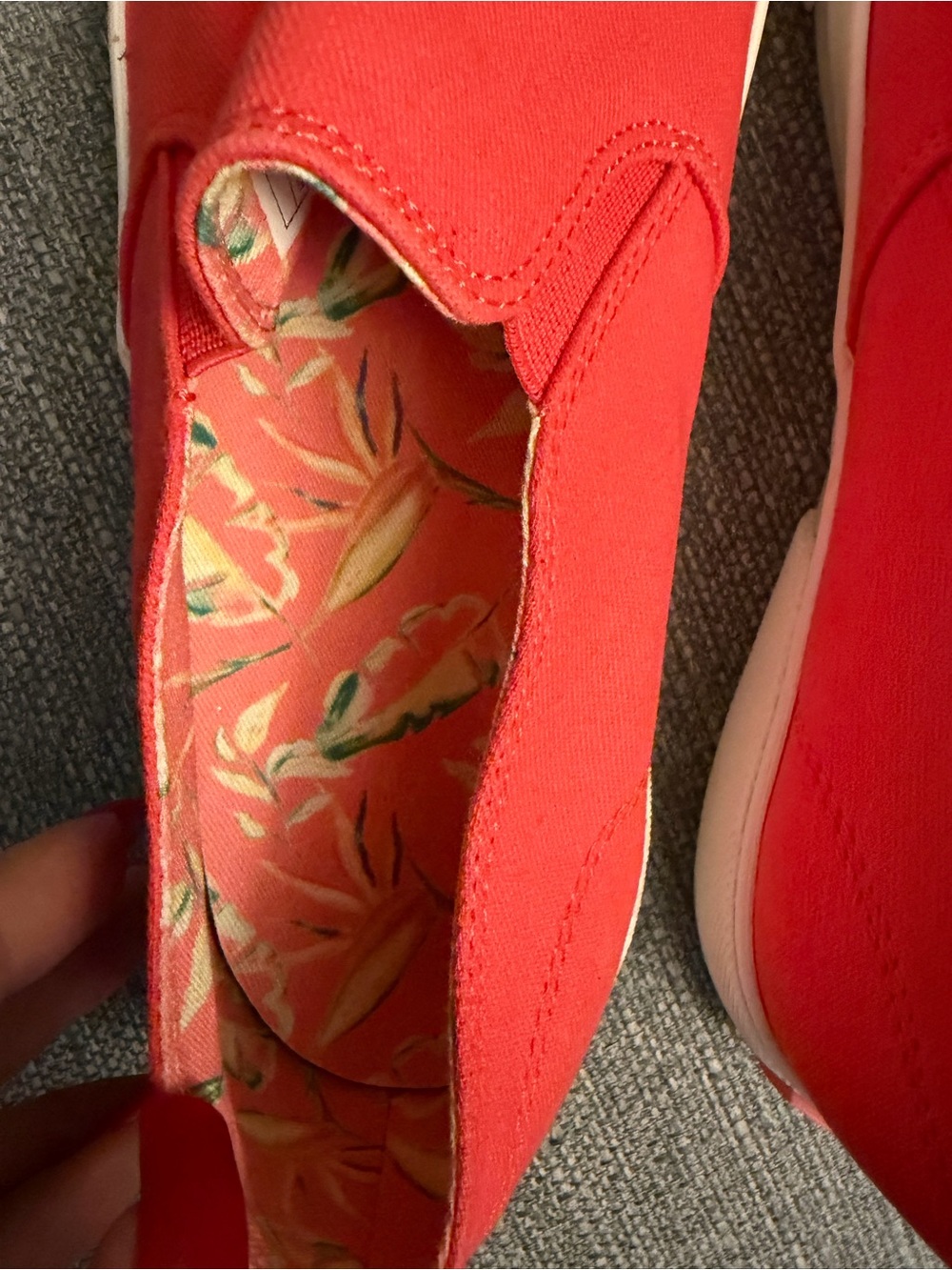 Vionic Salmon Sz 7.5 Slip-On Canvas Sneakers - Picture 2 of 7
